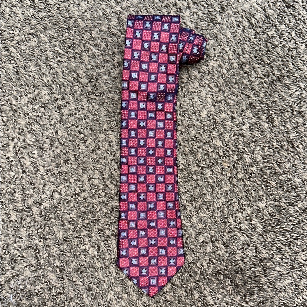 Stylish Red and Blue Geometric Tie